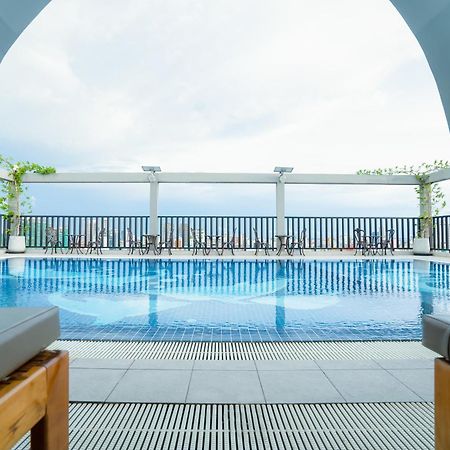 The Onra Hotel Phnom Penh Esterno foto