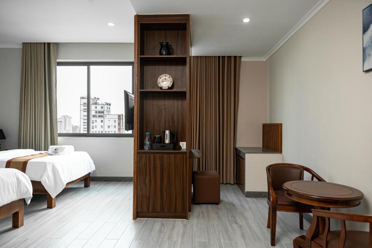 The Onra Hotel Phnom Penh Esterno foto