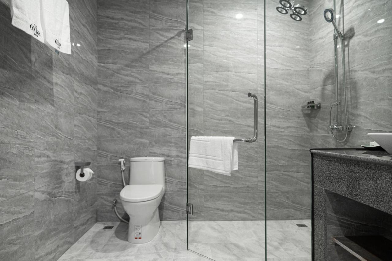 The Onra Hotel Phnom Penh Esterno foto