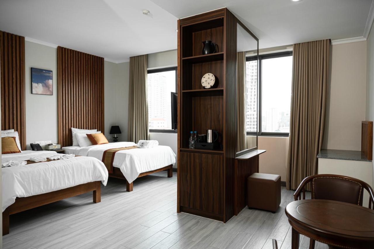 The Onra Hotel Phnom Penh Esterno foto