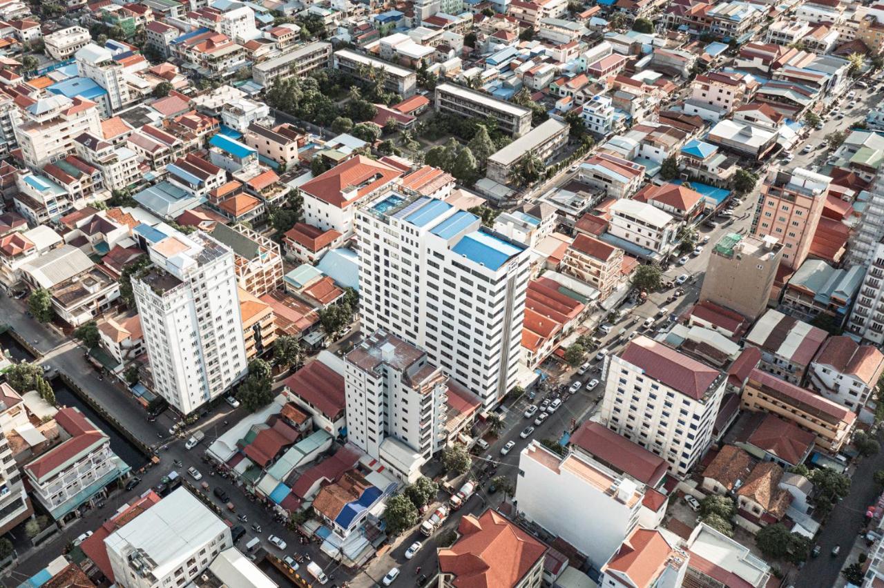 The Onra Hotel Phnom Penh Esterno foto