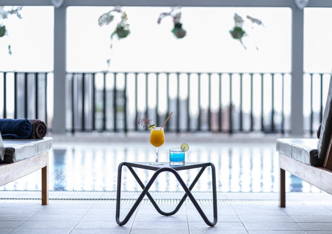 The Onra Hotel Phnom Penh Esterno foto