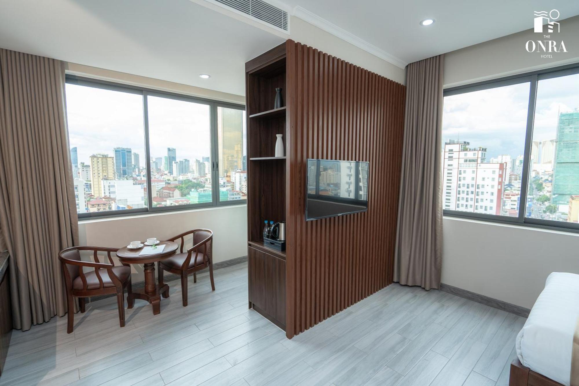 The Onra Hotel Phnom Penh Esterno foto