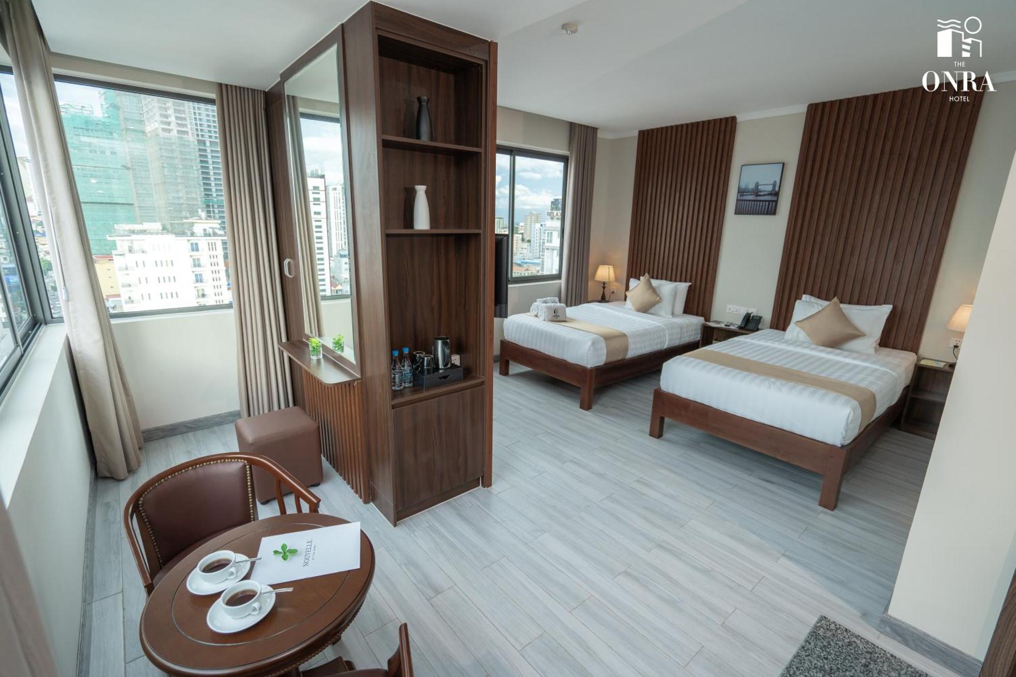 The Onra Hotel Phnom Penh Esterno foto